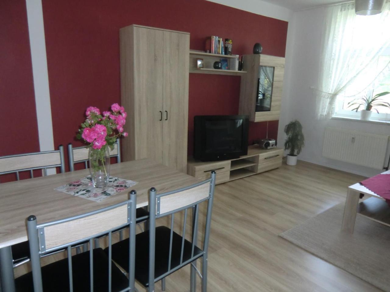Ferienwohnung Rosenflair Schönebeck Esterno foto