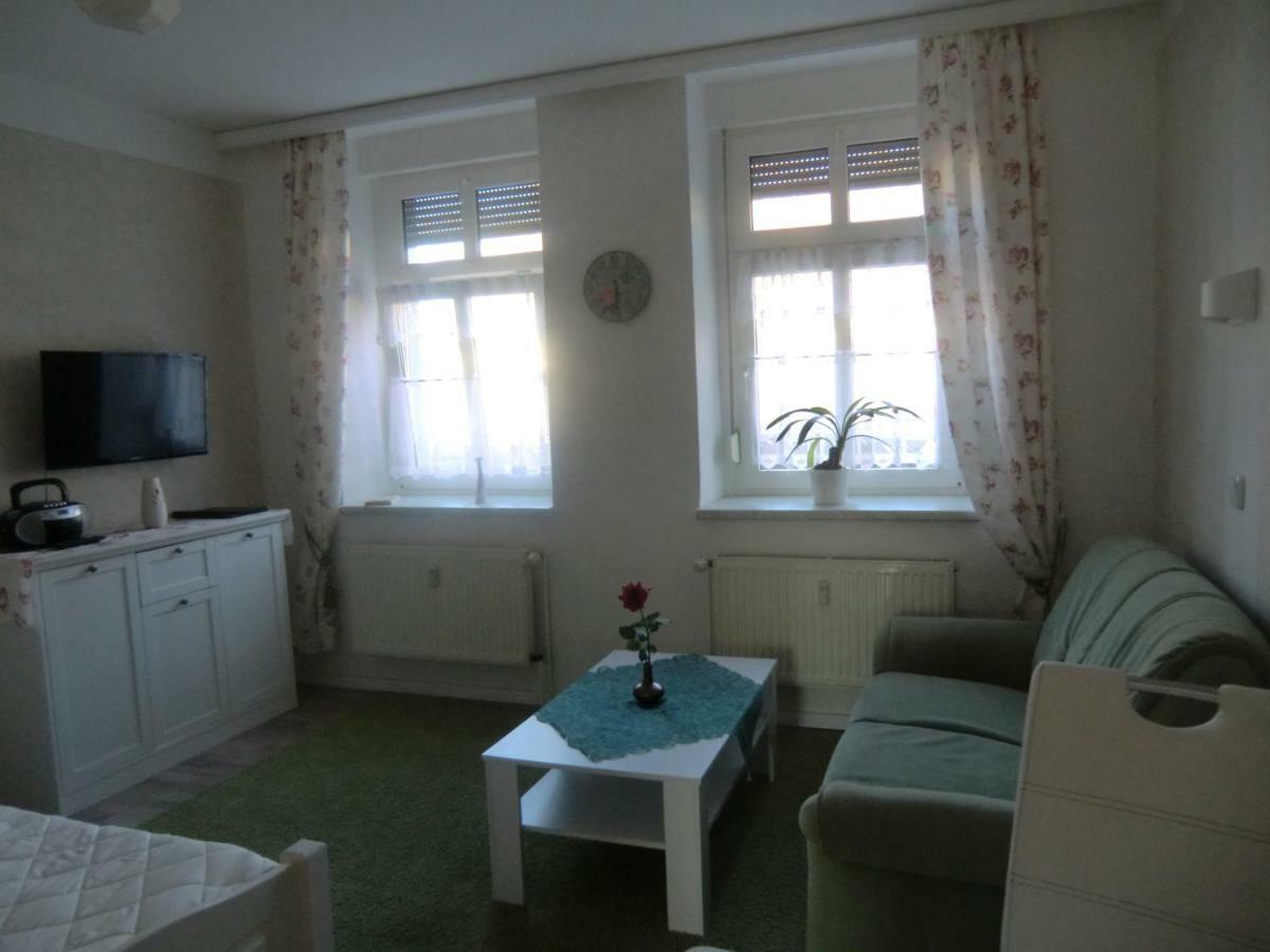 Ferienwohnung Rosenflair Schönebeck Esterno foto